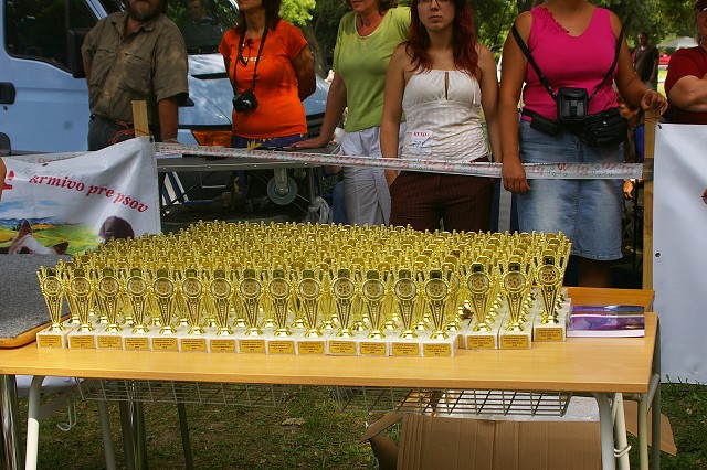 Kynologická revue - www.dogsk.sk