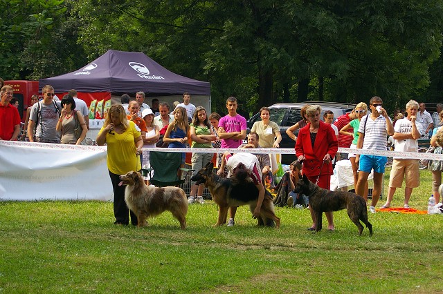 Kynologická revue - www.dogsk.sk