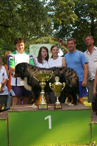 Kynologická revue - www.dogsk.sk